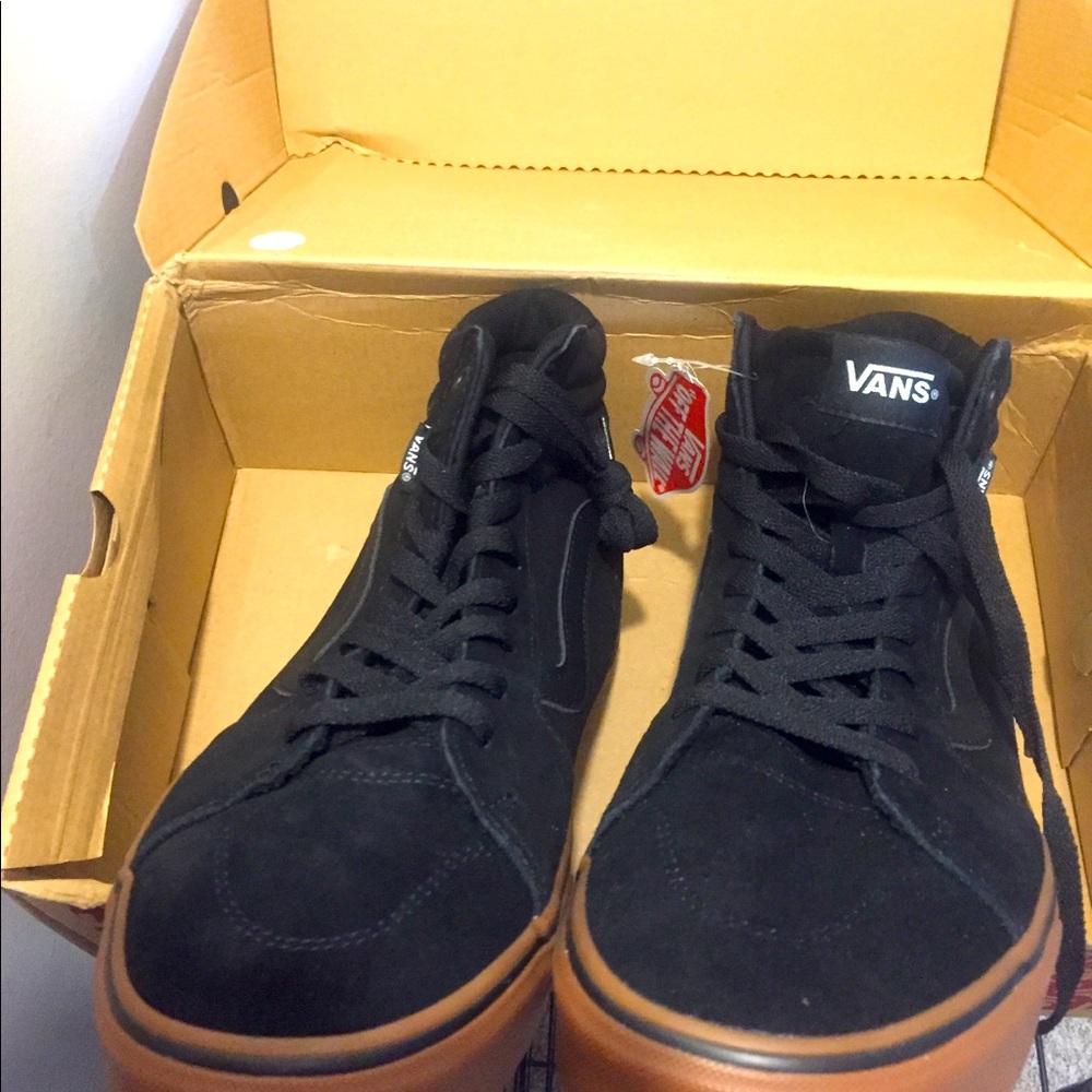 Vans - Picture 5 of 5